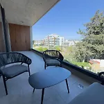 Malberry Park 201 - Modern 2 Bedroom With Pool, Gym, Jaccuzi *