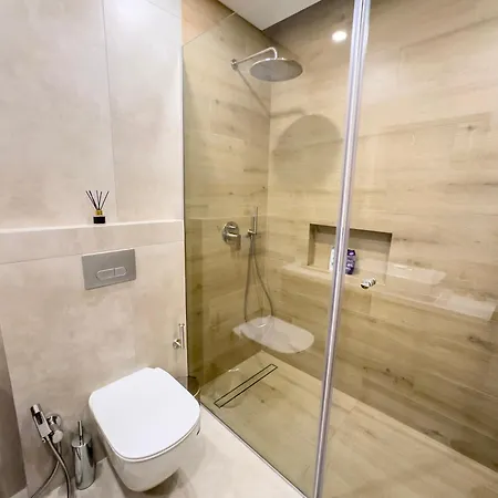 Malberry Park 201 - Modern 2 Bedroom With Pool, Gym, Jaccuzi Апартаменты