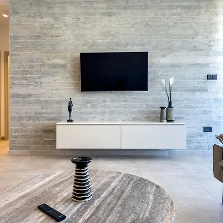 Malberry Park 201 - Modern 2bedroom With Shared Heated Pool, Sauna, Gym, Jacuzzi Apartament Pafos