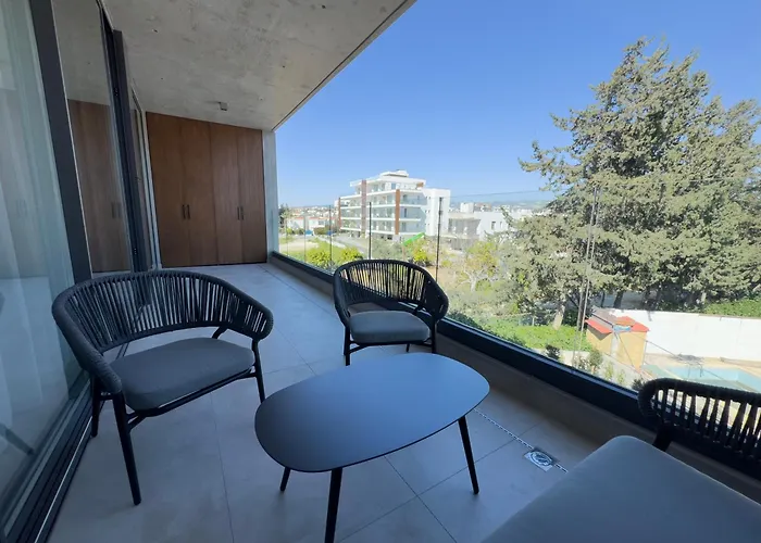 Malberry Park 201 - Modern 2 Bedroom With Pool, Gym, Jaccuzi *