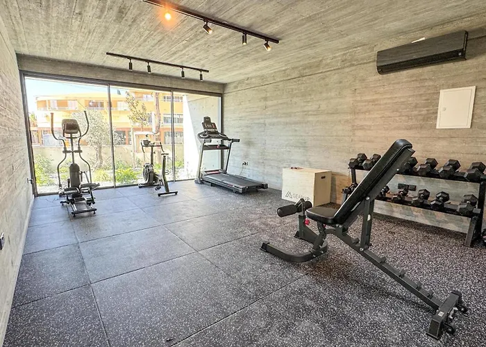 Malberry Park 201 - Modern 2 Bedroom With Pool, Gym, Jaccuzi Apartament