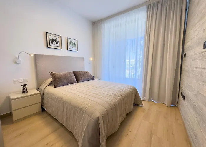 Malberry Park 201 - Modern 2 Bedroom With Pool, Gym, Jaccuzi Lejlighed Paphos