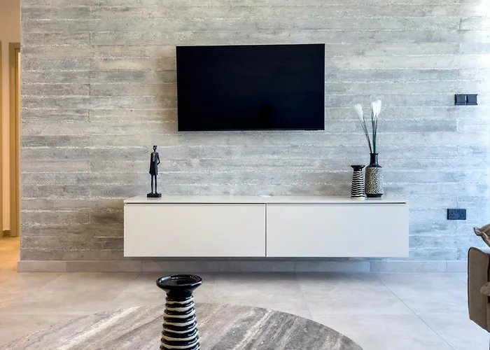 Malberry Park 201 - Modern 2 Bedroom With Pool, Gym, Jaccuzi Apartament Paphos