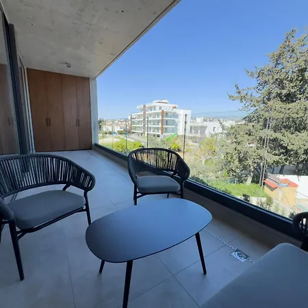 Malberry Park 201 - Modern 2 Bedroom With Pool, Gym, Jaccuzi *