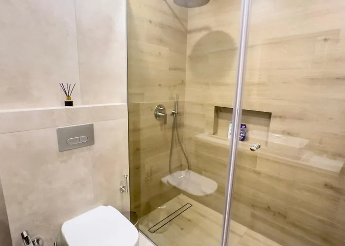 Malberry Park 201 - Modern 2 Bedroom With Pool, Gym, Jaccuzi Apartamento