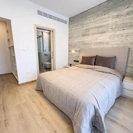 Malberry Park 201 - Modern 2 Bedroom With Pool, Gym, Jaccuzi